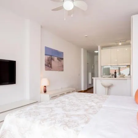 2023 Garden City, Heated Pool! Appartement