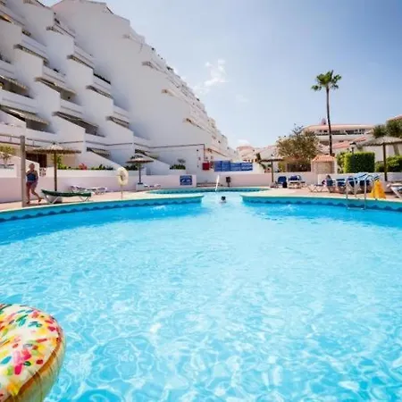 Appartement 2023 Garden City, Heated Pool!